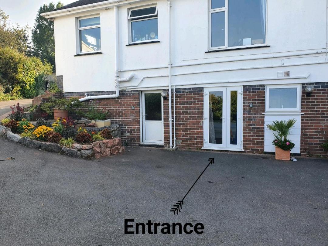 Lovely Private Studio Room With Own Kitchen And Bathroom. Set In The Popular Area Of Shiphay In Torquay And Only A Short Walk From Torbay Hospital 외부 사진