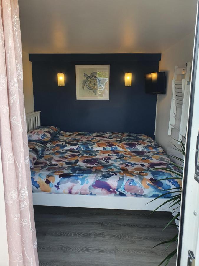 Lovely Private Studio Room With Own Kitchen And Bathroom. Set In The Popular Area Of Shiphay In Torquay And Only A Short Walk From Torbay Hospital 외부 사진