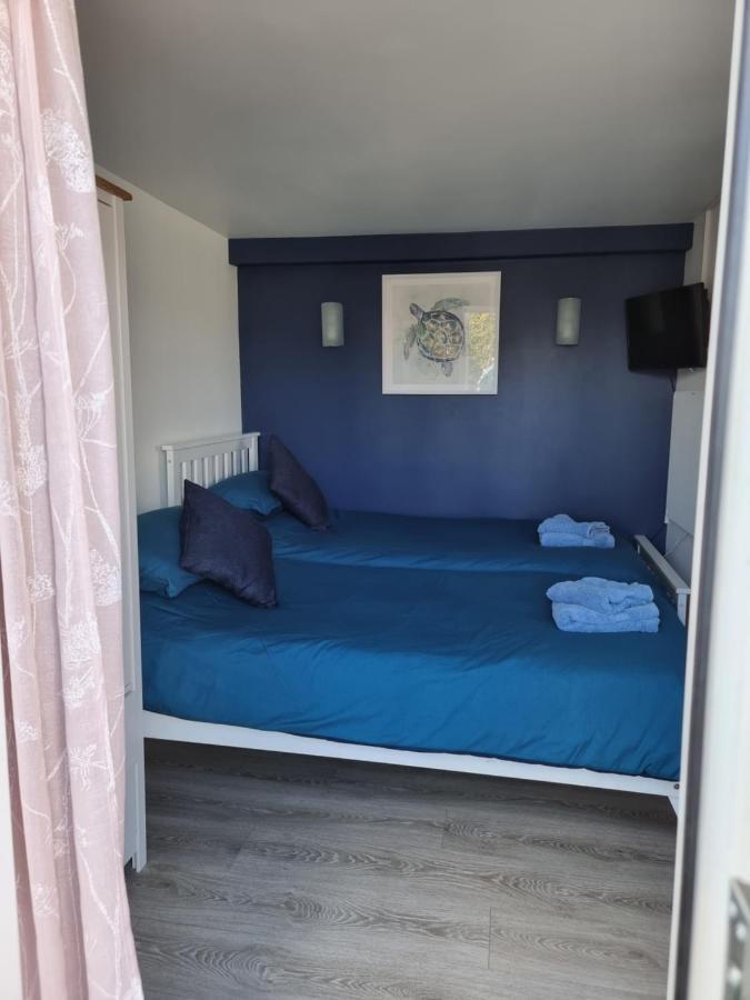 Lovely Private Studio Room With Own Kitchen And Bathroom. Set In The Popular Area Of Shiphay In Torquay And Only A Short Walk From Torbay Hospital 외부 사진